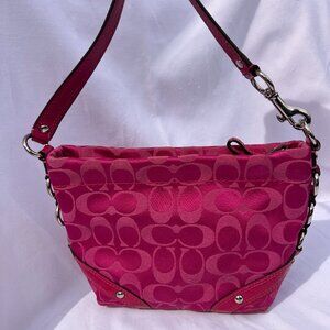 Vintage Coach Carly Magenta Hot Pink Small Shoulder Bag Style 44143